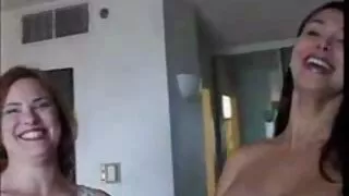Băieți în vacanță cu fete frumoase cele mai frumoase buze de pizda fără complexe