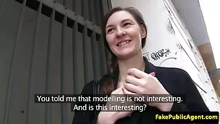 Blonda Rusoaica suge pula partenerului filme porno cu pizde frumoase si face sex