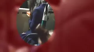 Tanara este fututa cele mai frumoase pizde cu floci in aer liber și apoi în hambar în toate găurile