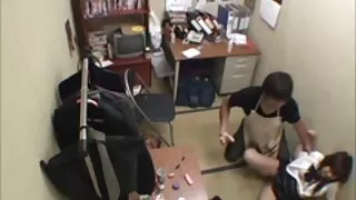 Rus în ciorapi sex cu pizde frumoase negri încearcă anal pe pat