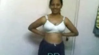 Fată tânără se sed sedus tip cu miscarile ei filme porno cu pizde frumoase