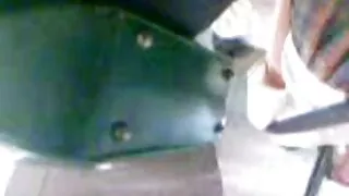 Mama și-a ars fiul de la masturbare și a decis să-l ajute să ejaculeze cu filme porno cu baieti frumosi gura și vaginul