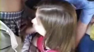 Lesbienele disprețuiesc cocoșii bărbaților, așa pizde grase și frumoase că sunt obligați să se mulțumească reciproc cu limbi